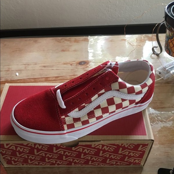 Vans - Picture 2 of 6